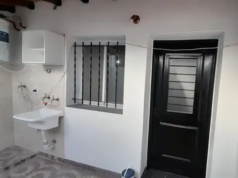 Depto Tipo Casa en Alquiler de 2 ambientes