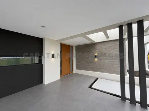 Casa 3 ambientes con 3 baños