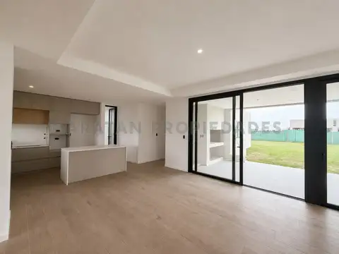 Casa en Venta en Funes, USD 530.000