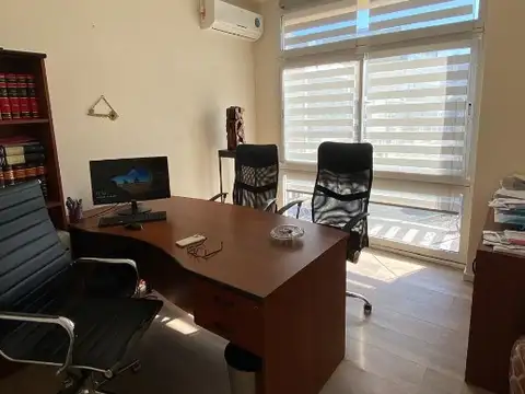 Oficina en Alquiler en Moron, $ 550.000