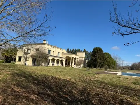  Venta Benquerencia, Imponente casa sobre dos chacras 