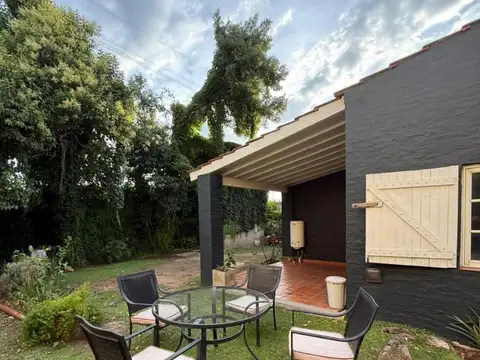 Oportunidad! Casa en Venta en Champagnat CC. 4 ambientes.