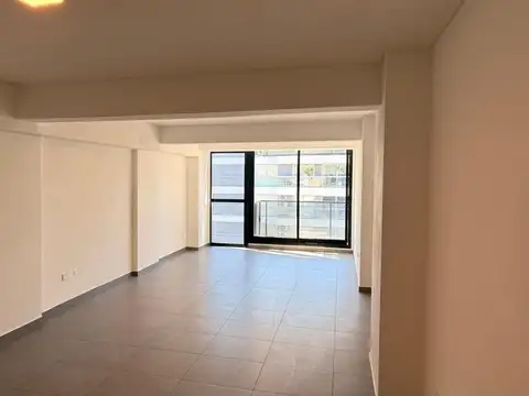 ALQUILER OFICINA SOBRE LIBERTADOR 