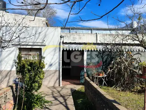 Venta de Casa 3 Ambientes Sobre Lote de 600M²  en Bragado
