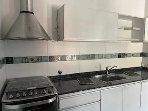 Casa en Alquiler con 1 cochera