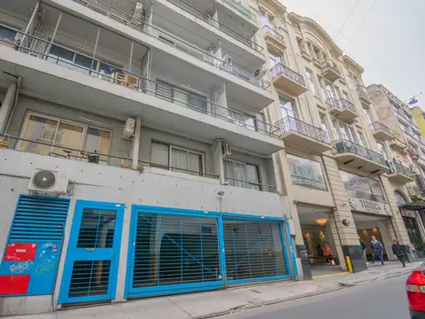 Cochera fija en edificio bme. mitre y talcahuano