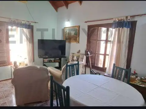 Alvear esq. 9 de julio casa 16 100