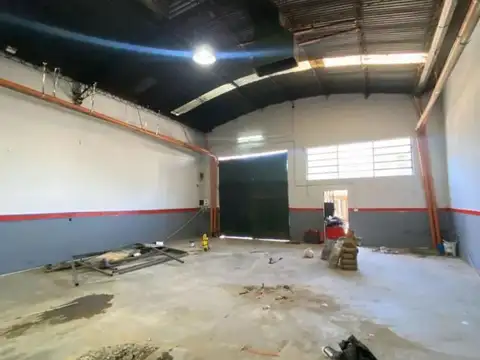 Galpon en Alquiler 10  mts Frente