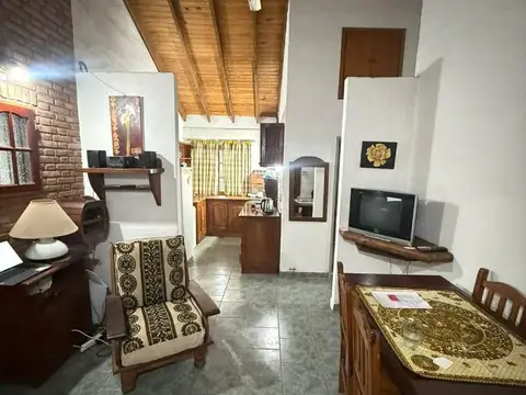 Casa en Alquiler con 1 cochera