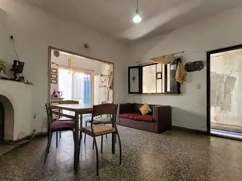 Depto Tipo Casa 4 ambientes con 2 baños
