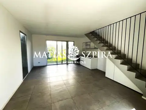 Depto Tipo Casa en Venta de 2 dormitorios