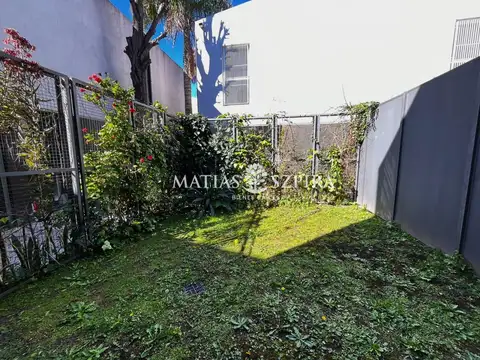 Depto Tipo Casa en Venta con 1 cocheras