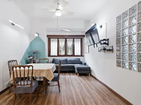Depto Tipo Casa 3 ambientes con 2 baños