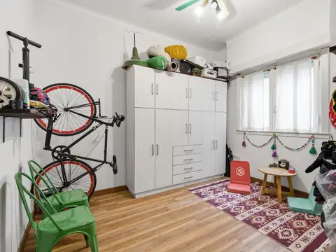 Venta PH 3amb. 2 baños frente al Parque Chacabuco.