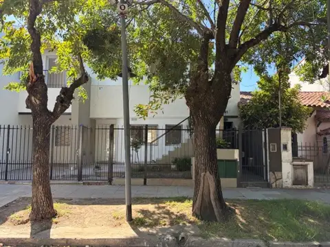 A. Bouchard 2600, Piso p.a