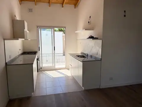 Depto Tipo Casa 3 ambientes con 1 baño