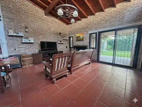 Casa en Venta con 1 cochera
