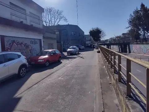 Local en Alquiler Via Pública