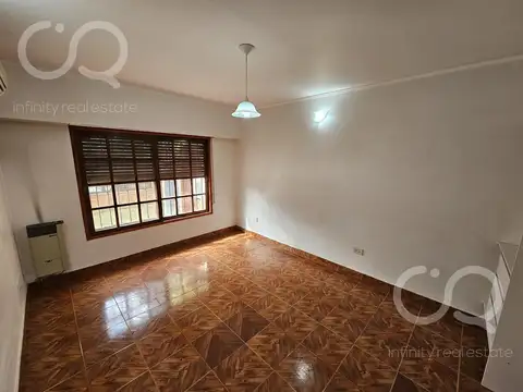 Casa 5 ambientes con 1 baño