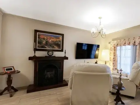 Depto Tipo Casa en Venta de 4 dormitorios