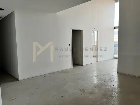 Oficina en Alquiler con 2 cocheras