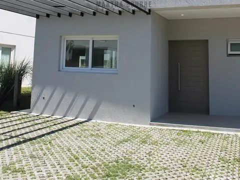 Casa Dúplex  en Venta en La Calesa, Pilara, Pilar