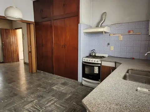 VENTA CASA APTA CREDITO A PASOS 12 DE OCTUBRE Y CALCHAQUI