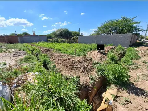 Lote 300 m2 Barrio 20 de junio