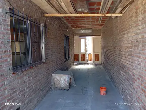 Casa 5 ambientes con 2 baños