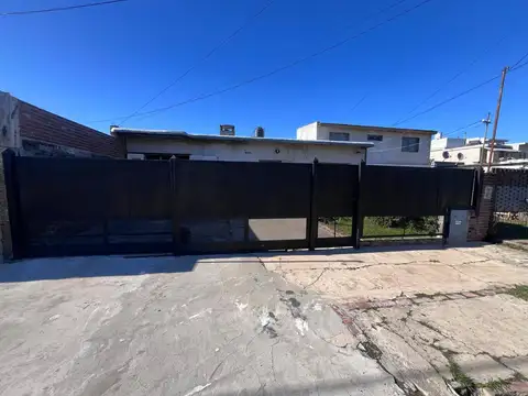 Casa de 5 ambientes en venta en  General Pacheco