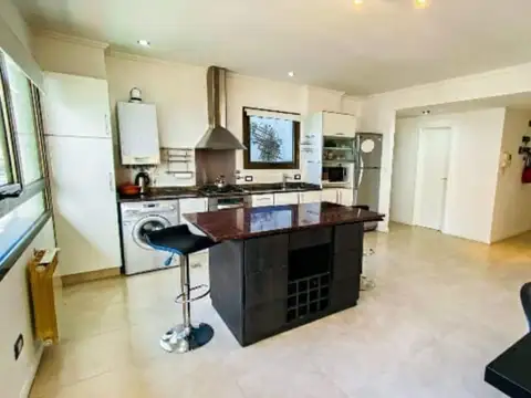 Departamento en Venta en La Perla Sur, USD 165.000