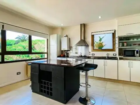 Cordoba 1200, Piso 1