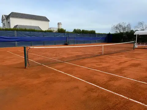 Lote en Barrio Marinas al agua en  Puertos del Lago