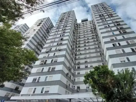 Inclán e/ José Mármol y Avenida La Plata