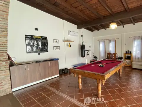 Casa en Venta con 2 cocheras