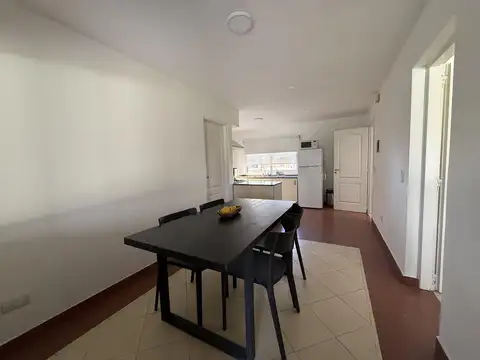 Casa en Venta con 4 cocheras