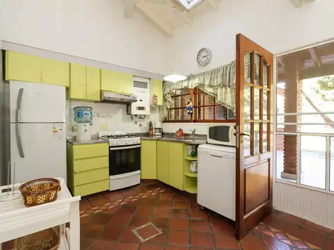 Casa 4 ambientes con 3 baños