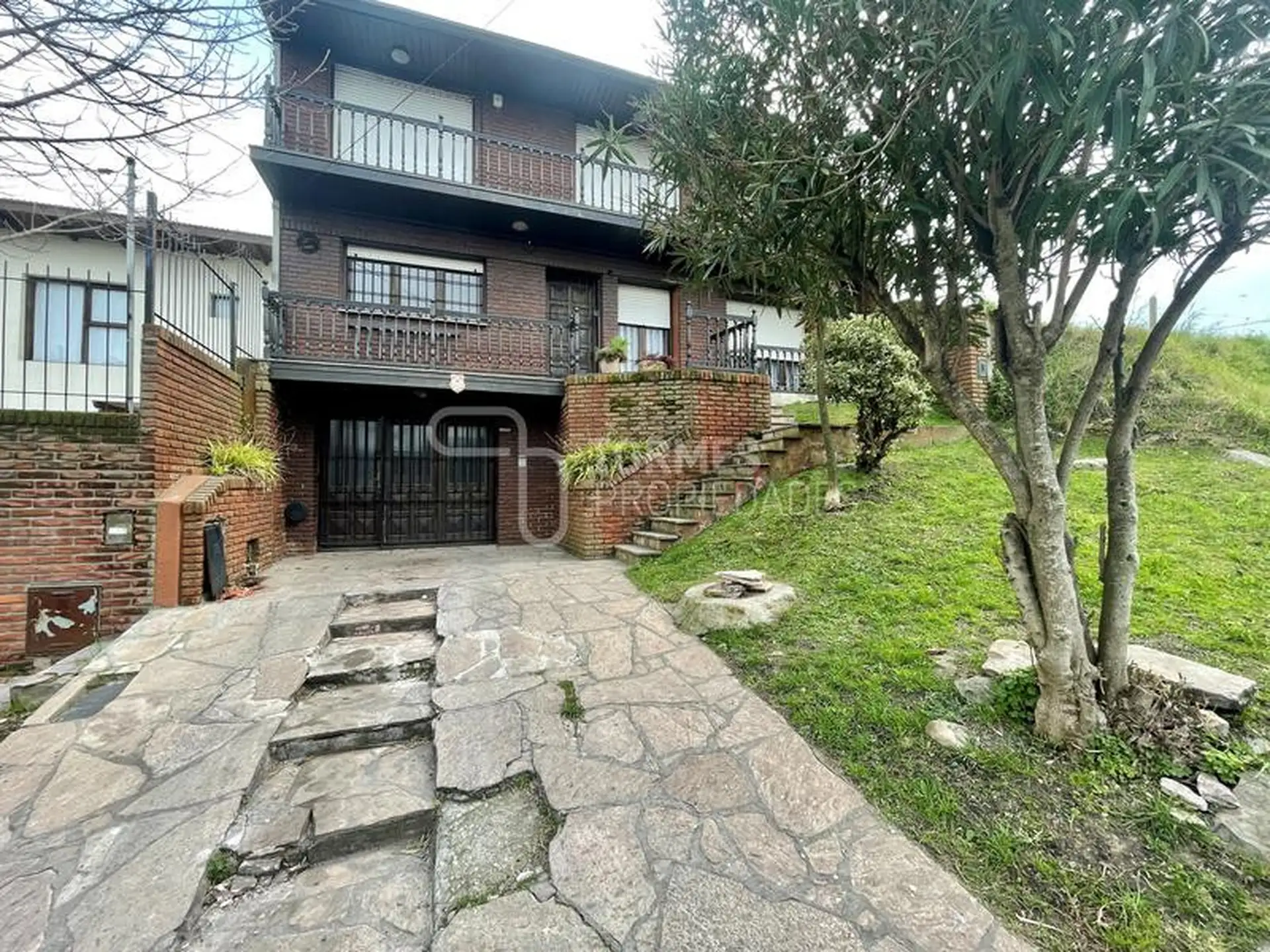 Casa en Venta 4 Ambientes con garage — Barrio San Carlos