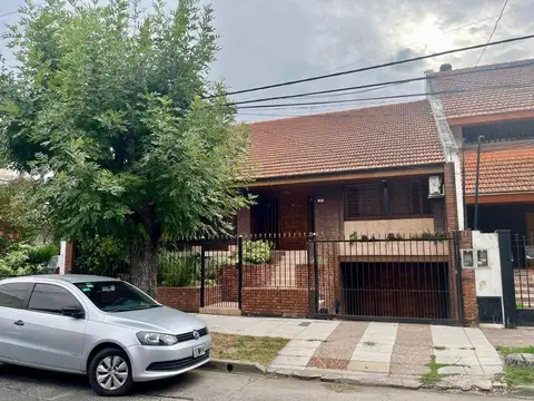 Elegante Chalet , en excelente zona de Castelar norte