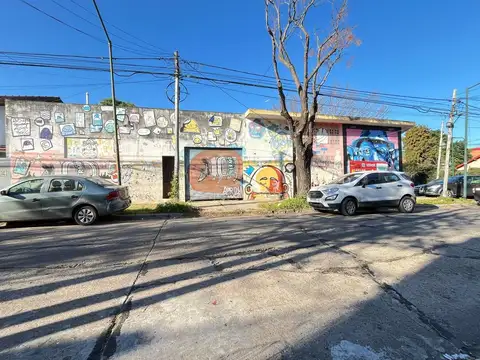 Terreno en esquina, con doble frente.