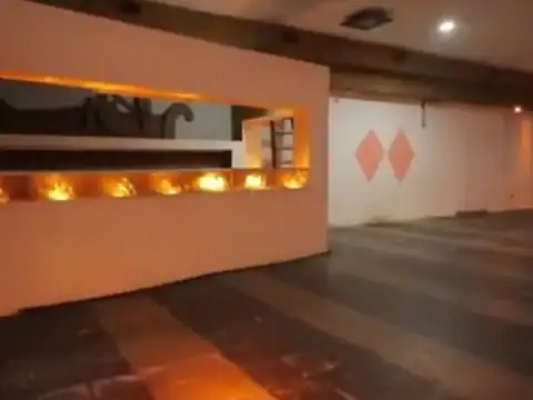 LOCAL TOTALMENTE EQUIPADO .  AV. JARA 1400