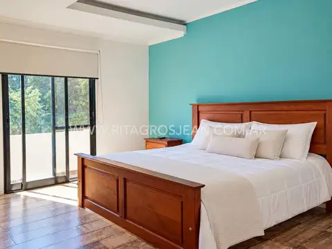 Casa moderna de 2 plantas con piscina en San José