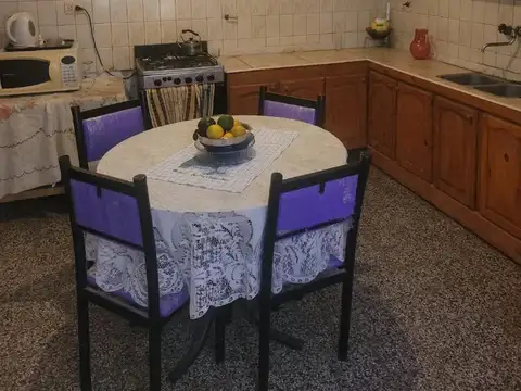 SALON MAS CASA EN BLAS PARERA
