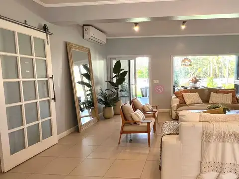 Casa en Venta en Saint Matthews, USD 480.000