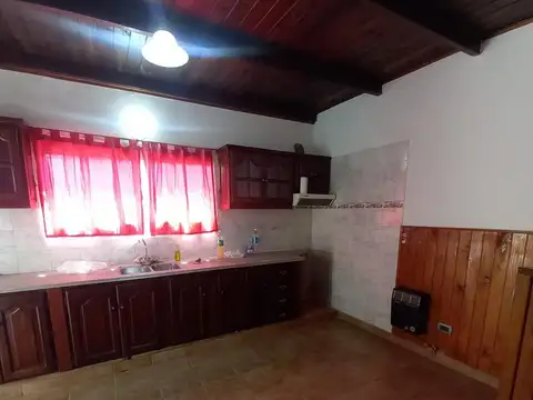 Casa en Alquiler con 1 cochera