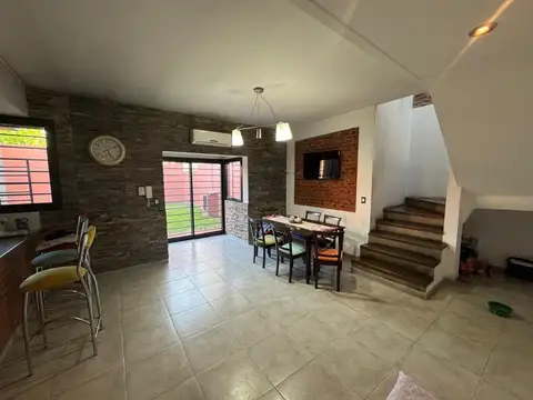 Casa en Venta con 1 cochera