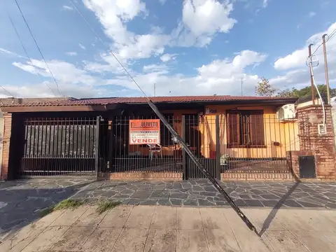 HERMOSA CASA 3 DORMITORIOS CON PISCINA Y QUINCHO