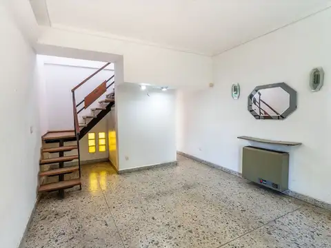 Depto Tipo Casa en Venta de 4 ambientes