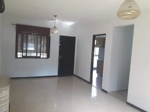Departamento en Alquiler en Villa Santos Tesei, $ 620.000