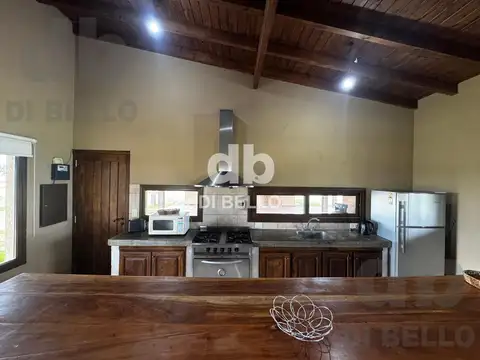 Casa en Venta con 6 cocheras
